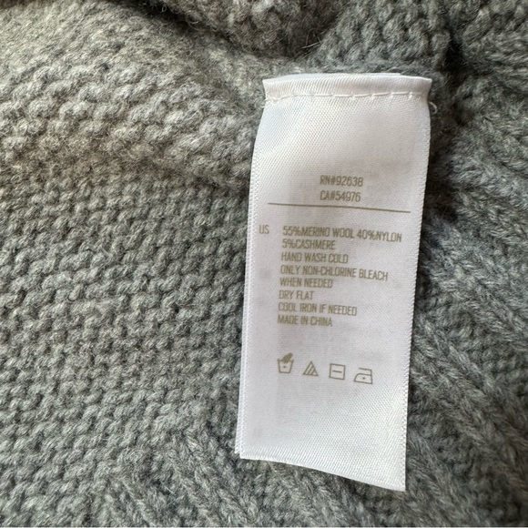 Fossil Wool Cashmere Blend Grey Beaded Sweater Size S - Picture 8 of 9